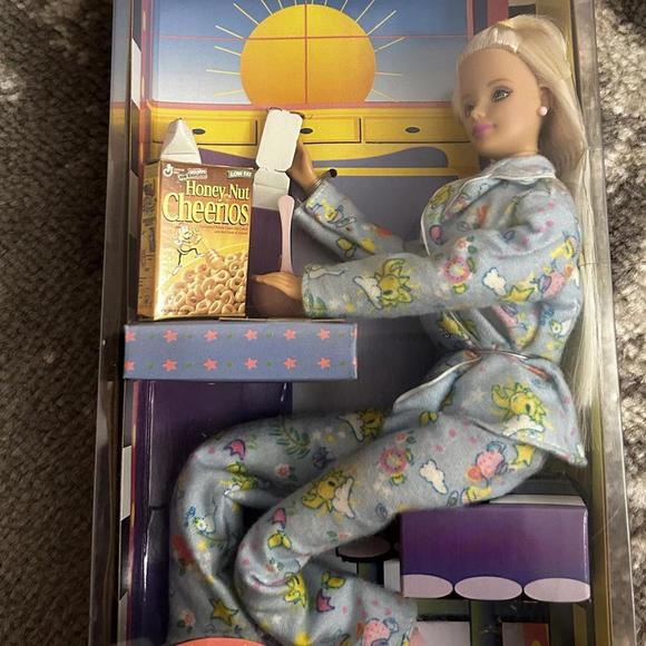 Mattel Breakfast with Barbie Special Editon Vintage 1999 (NEW) - Picture 2 of 3